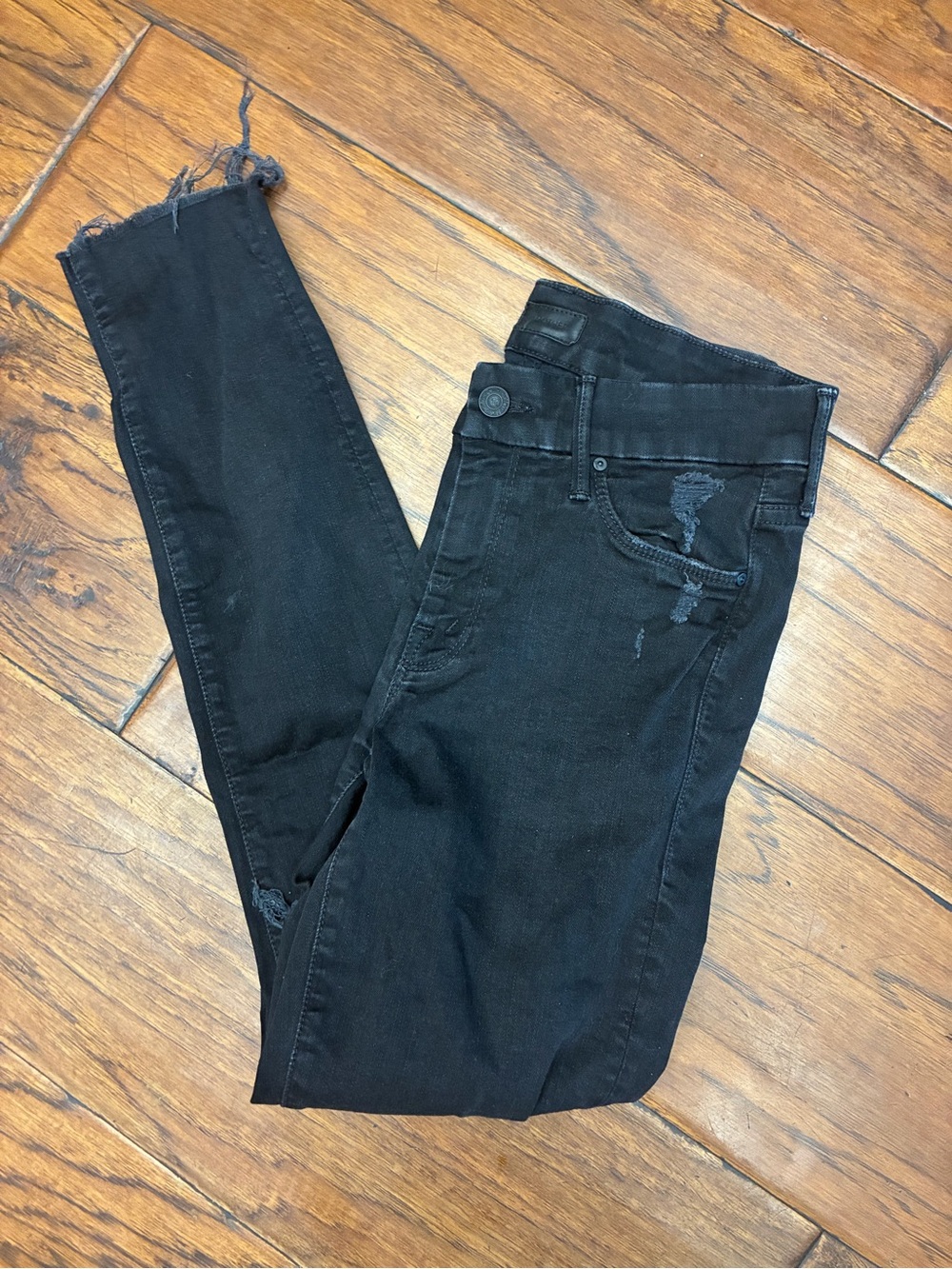 MOTHER Looker Ankle Fray Jeans Guilty as Sin Black Distressed 26 grunge y2k